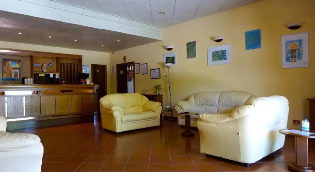 Hotel La Torretta, Buchen Sie Hotel Petrignano Umbrien