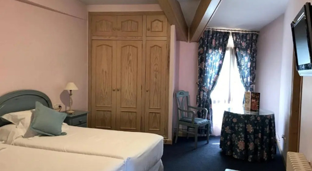 Трёхместный номер Standard Hotel Jaume