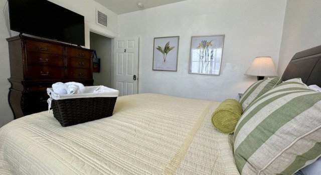 Коттедж Comfort Miami Vacation Home 4 bedroom Parking.