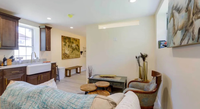 Fayetteville Guest House: Walk to Nature Preserve!, Rezerwuj Pensjonat Hotele w Fayetteville z parkingiem, Parking