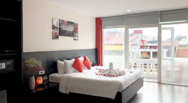 Номер Deluxe AncyrA TamTam Hotel Center Old Quarter - Next to Hoan Kiem Lake