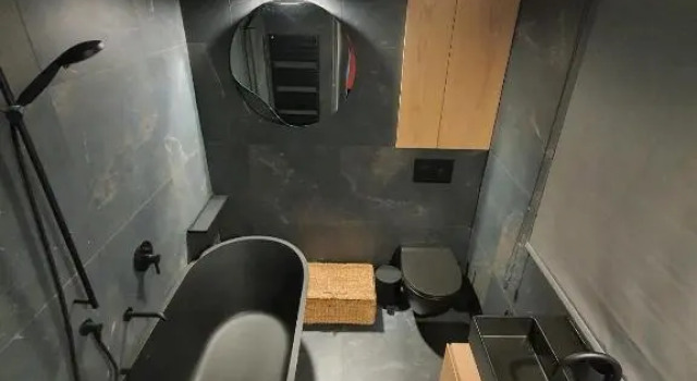 Modern studio in bohemian Uzupis, Vilnius, Забронировать Отель Отели Вильнюса с парковкой, рядом с Костел Святой Анны, Парковка