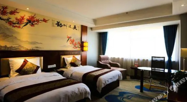 Suite Sunshine Holiday Hotel