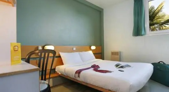 Трёхместный номер Standard LIBERTY Hôtel Rennes Ouest