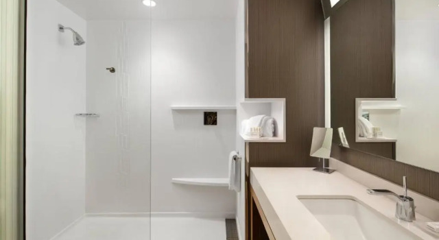Двухместный номер Standard Courtyard by Marriott Erie Bayfront