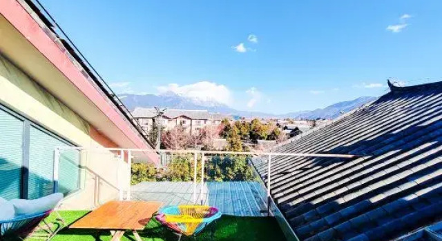 FengZhiFengSu Snow Mountain Scenic Hotel