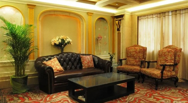 Huanghe Hotel