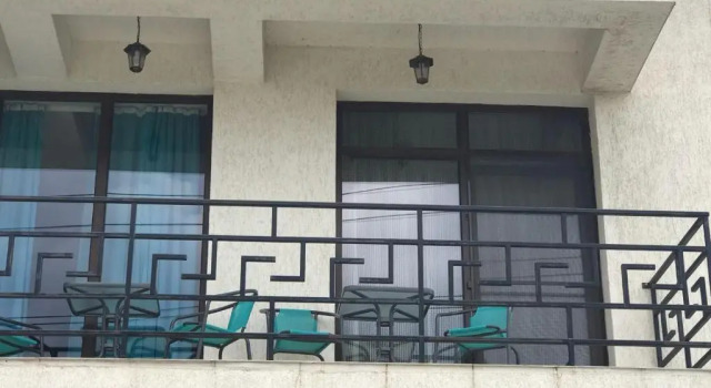 Apartament Ella T2, Varaa Huoneisto Hotellit Mamaia-Sat pysäköinnillä, Pysäköinti