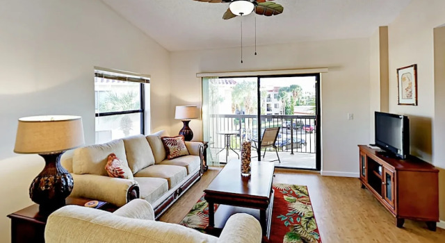 Beach-Themed #F32 - 2 Br Condo