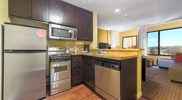 Четырёхместный люкс с 2 комнатами TownePlace Suites Farmington