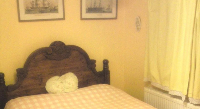 Colchester City Cottage, Забронировать Дом для отпуска Колчестер Эссекс, рядом с Большая водонапорная башня