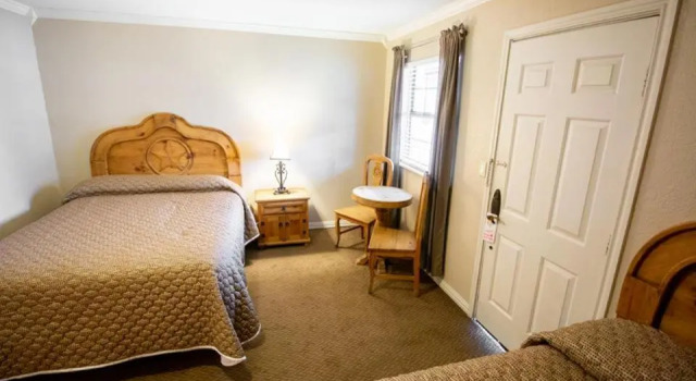 Номер Economy Country Inn Motel