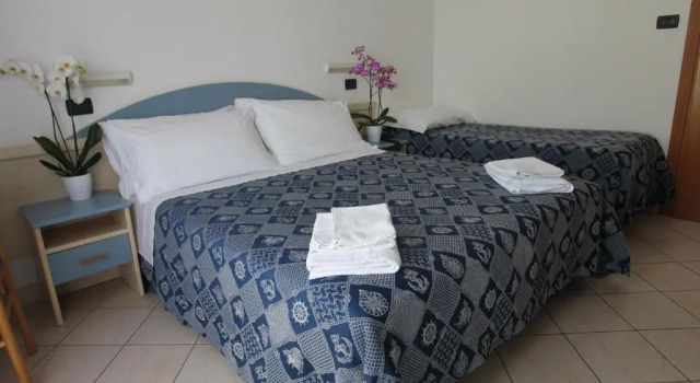 Трёхместный номер Standard с балконом Hotel Giorg
