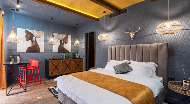 Mr. Grey Boutique Hotel, Забронировать Бутик-отель Отели Одессы с завтраком, рядом с Стадион Спартак, Завтраки