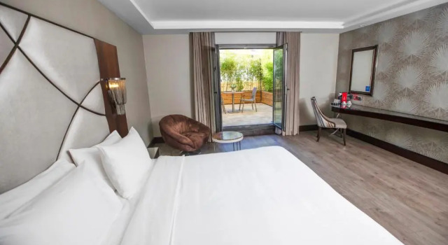 Двухместный номер Terrace Deluxe DoubleTree by Hilton Istanbul Gayrettepe
