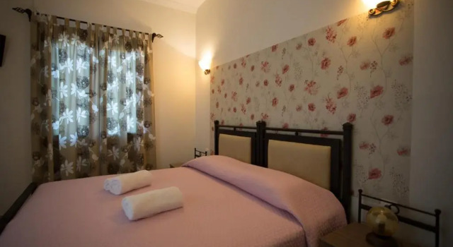 Pegasus Rooms, Book Guesthouse Corinth Corinthia