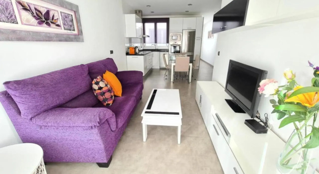 Apartment La Cruz 8 SilHouse, Забронировать Апартаменты/квартира Апартаменты Нерха, рядом с Церковь Эль-Сальвадор, Апартаменты/квартира