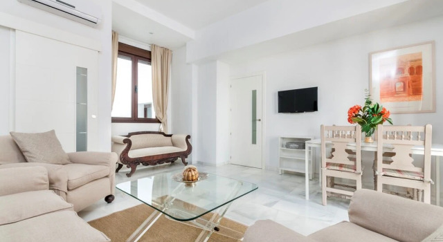 Great Location 3 bd Apartment With Terrace. Amor de Dios