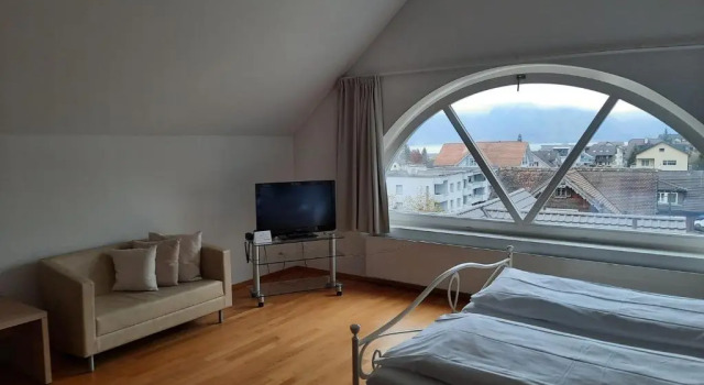 Апартаменты Hotel Krone