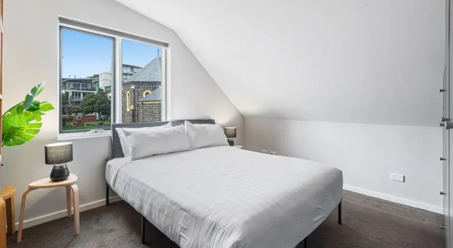 Convenient Bayside Living at the Edge of the City, Забронировать Апартаменты/квартира Мельбурн Melbourne Region, рядом с Station Pier