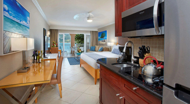Studio Suite Divi Little Bay Beach Resort