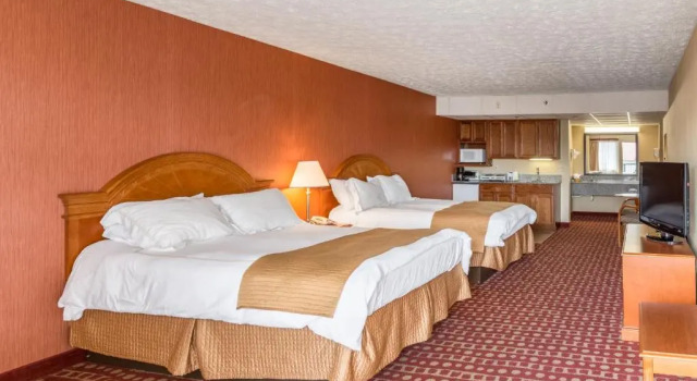 Номер Deluxe Park Grove Inn
