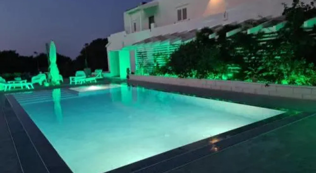 Maison Marie, Varaa Hotelli Hotellit Vieste uima-altaalla, Uima-allas