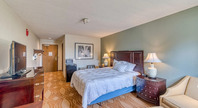 Номер Standard American Inn & suites