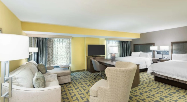 Четырёхместная люкс-студио Accessible Hampton Inn & Suites Tampa Airport Avion Park Westshore
