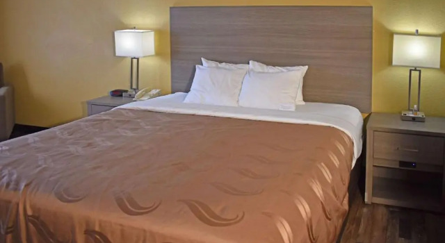 Люкс Quality Inn & Suites Kearneysville - Martinsburg