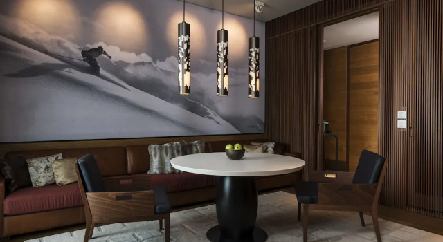 Двухместный полулюкс Deluxe с балконом The Chedi Andermatt