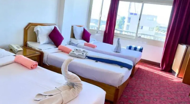 Трёхместный номер Standard Queens Valley Hotel