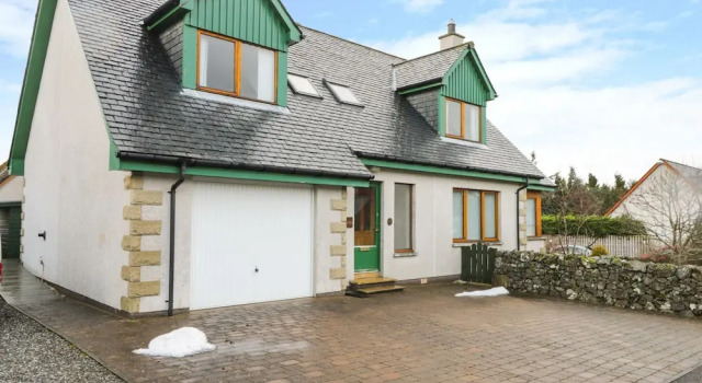 12 Loch Na Leoba Road