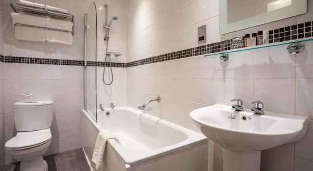 Трёхместный номер Standard Royal Station Hotel- Part of the Cairn Collection