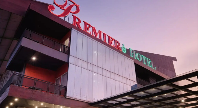 Premiere Hotel Tegal, Prenota Hotel Tegal Central Java