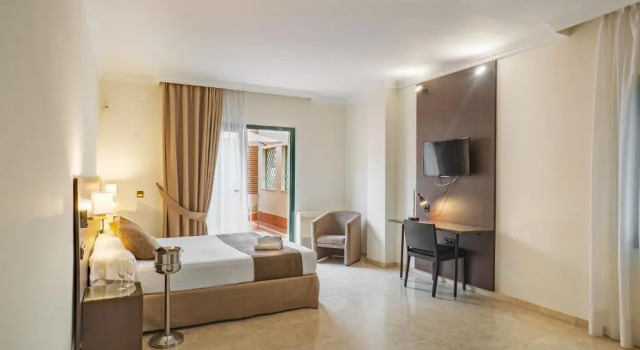 Полулюкс Mainake Costa del Sol