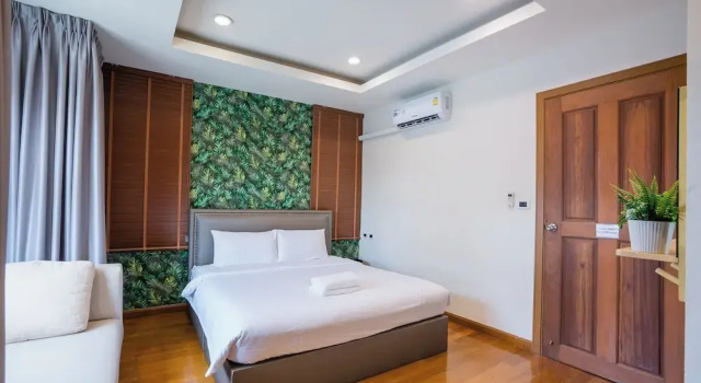 Baan Natcha Pool Villa City Center, Забронировать Вилла Виллы Паттайя, рядом с Кабаре-шоу Альказар, Вилла
