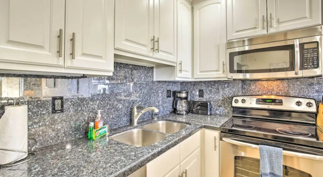 Апартаменты с 2 комнатами с балконом Oceanfront San Diego Condo - Walk to Pacific Beach