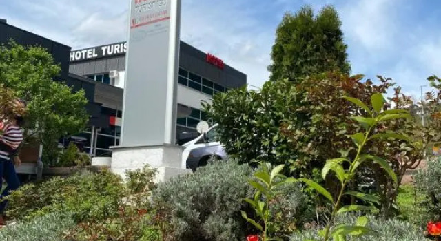 Hotel Turist 98, Забронировать Отель Яйце Федерация Боснии и Герцеговины