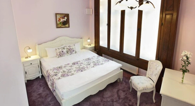 Casa Reims, Rezervovat Hotel Hotely v Prahova Valley s parkováním, Parkování
