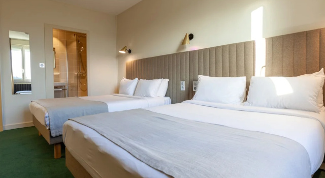 Четырёхместный семейный номер Standard Grand Hotel de la Gare, Angers