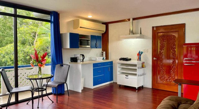 Ngermid Oasis- 1BD, Beautiful Lodge, Amazing Views, Réserver Hôtel Koror 