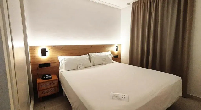 Апартаменты с видом на бассейн Hotel Arena Beach