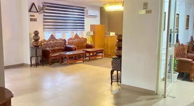 Lords Studio Inn Chintpurni, Забронировать Отель Отели штата Химачал-Прадеш с завтраком, Завтраки