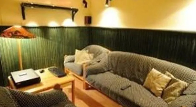 City Hostel Flora, Varaa Hostelli Budapest Budapest