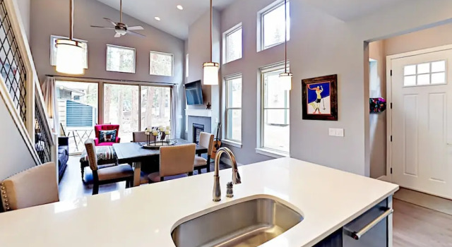 Brand-new 2br Rendezvous Townhome W/ Patio 2 Bedroom Townhouse