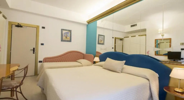 Трёхместный номер Standard Hotel Levante