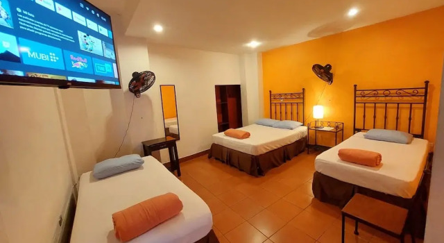 Camera quadrupla familiare Standard seminterrato Hostal Lolitas Boutique