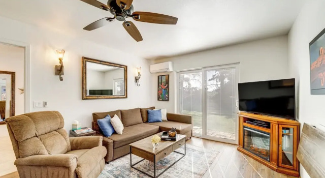 Walk to Trails! Sedona Casita w/ Fire Pit & Views, Забронировать Дом для отпуска Седона 