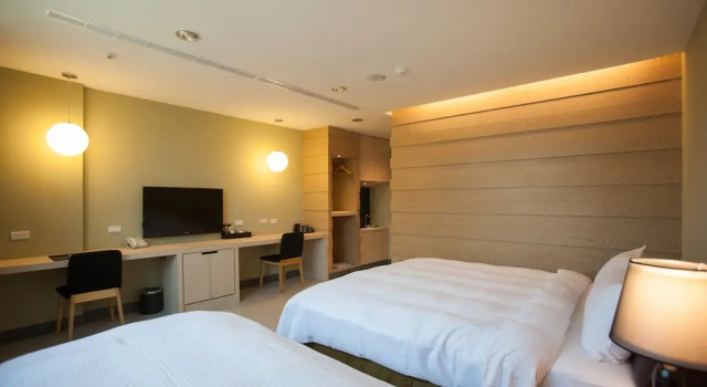 Четырёхместный семейный номер Standard 823 Tourist Hotel